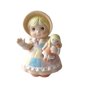 Vintage HOMCO little girl figurine. Numbered